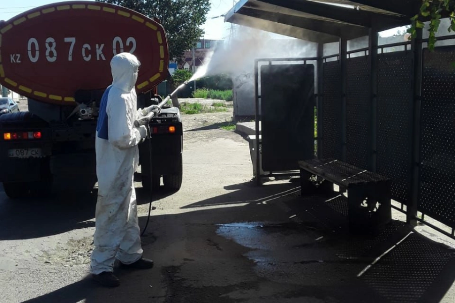 В Минздраве Казахстана прокомментировали информацию о распылении вещества, опасного для детей 