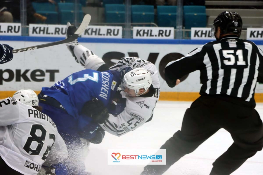 "Барыс" уступает " Трактору" после первого периода 