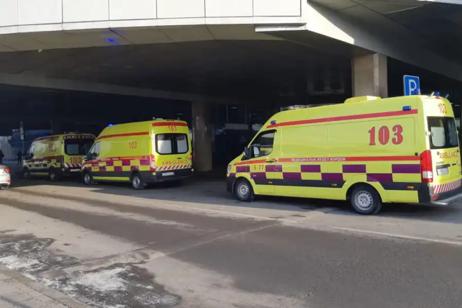 Число погибших при крушении самолета в Алматы выросло до 15 человек 