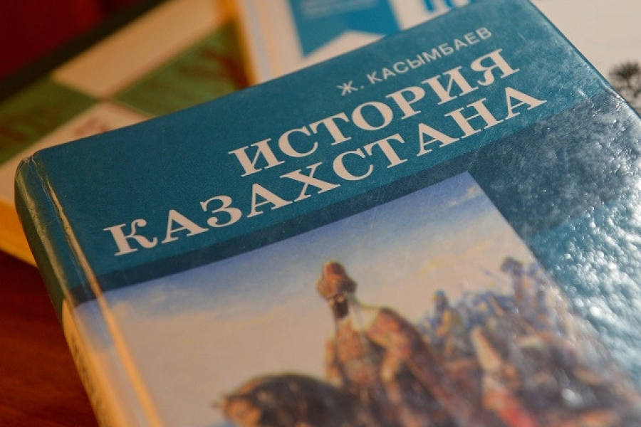 Токаев дал срок на подготовку многотомной истории Казахстана 