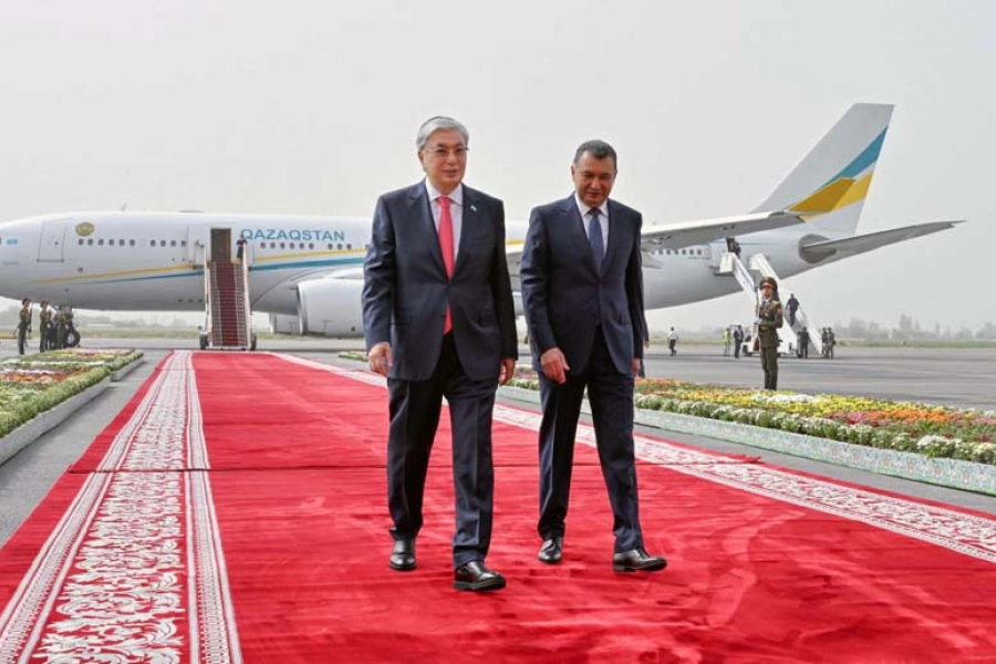 Президент Казахстана прибыл в Таджикистан 