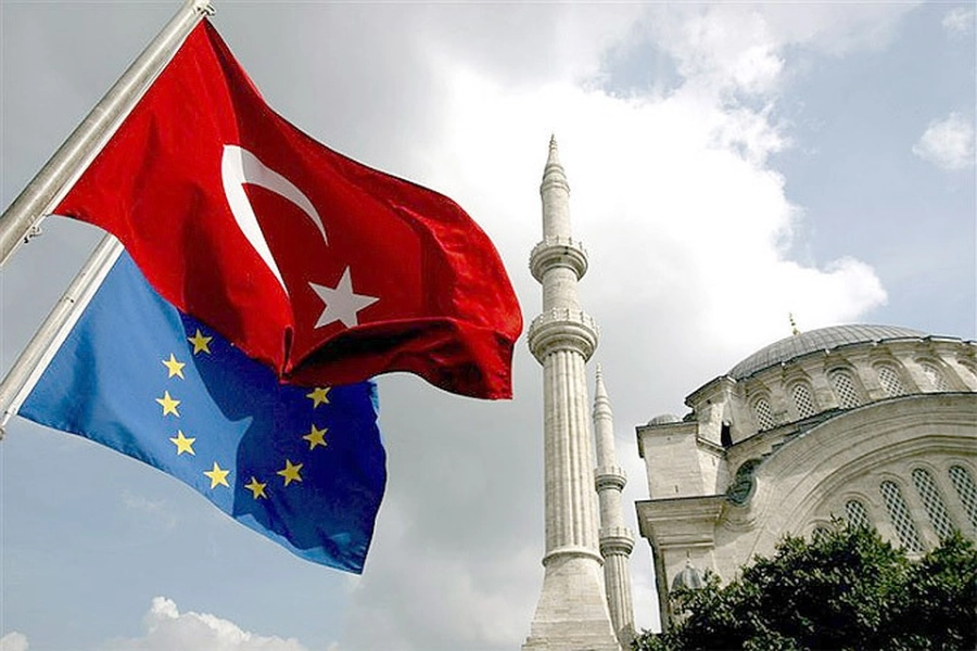 Евросоюз одобрил санкции против Турции 
