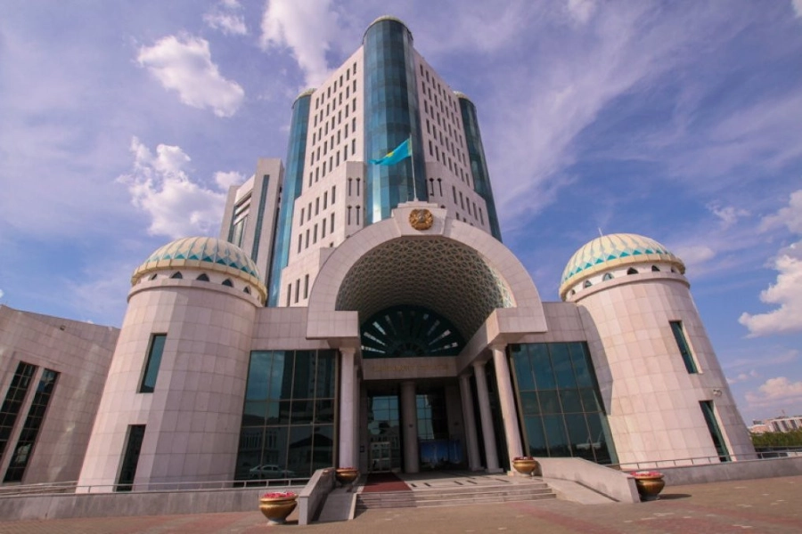 Сегодня в Казахстане выберут новых депутатов Сената 