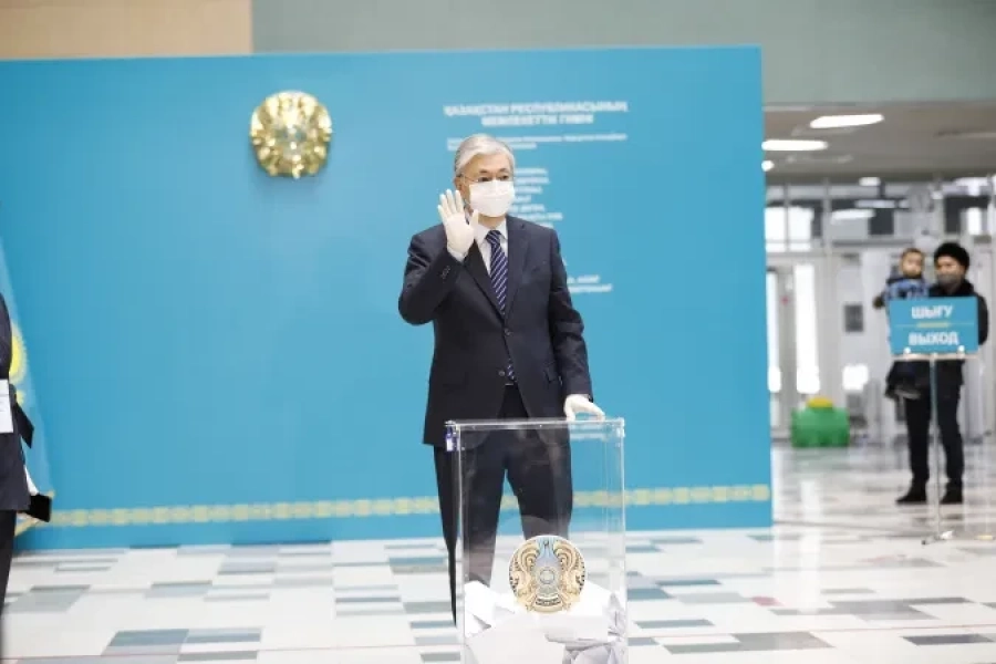 Президент Казахстана проголосовал на выборах депутатов Мажилиса Парламента и маслихатов 