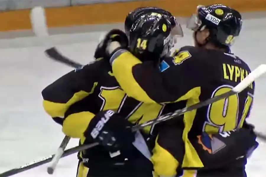 "Сарыарка" вернулась в серию и обыграла "СКА-Нева" 