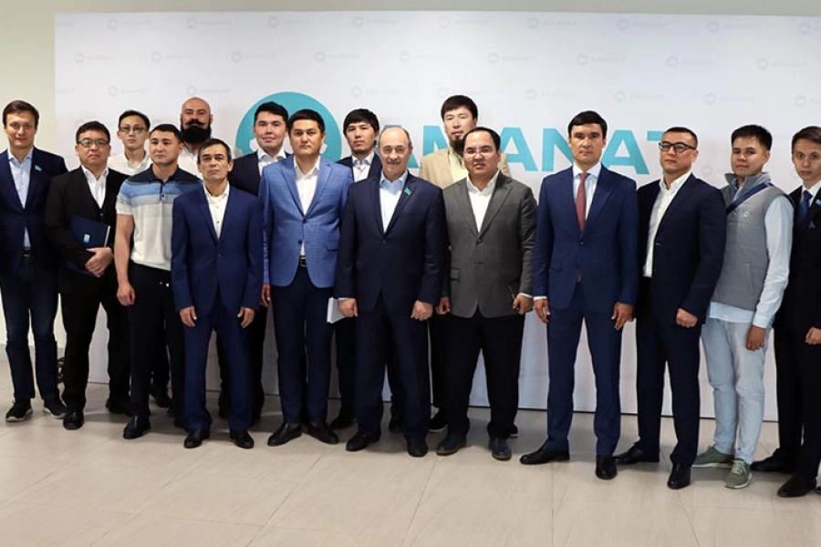 Звезды спорта призвали поддержать референдум в Казахстане 