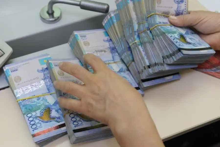 Бухгалтера колледжа в Алматы подозревают в хищении 14 млн тенге 