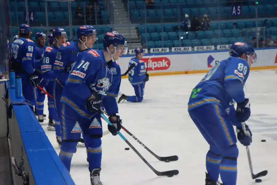 Закрытие границ задержало приезд легионеров "Барыса" 