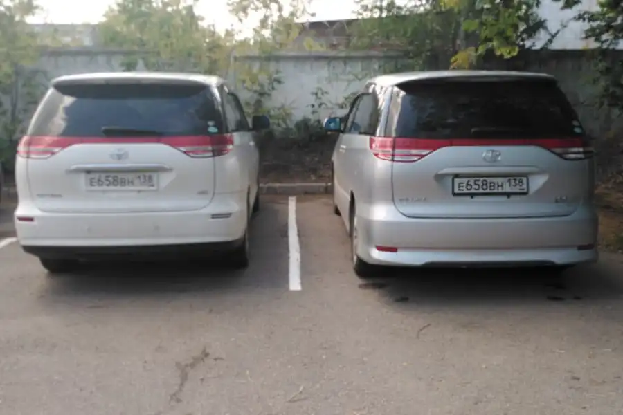 Три минивэна с одинаковыми госномерами выявила полиция Нур-Султана 