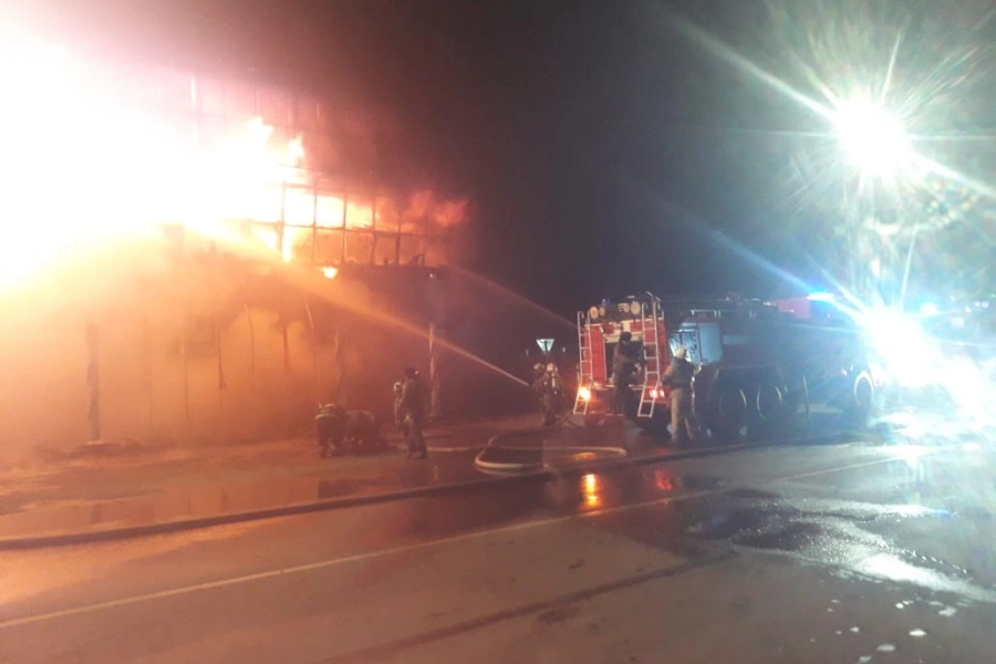 В Таразе горел магазин строительных материалов 