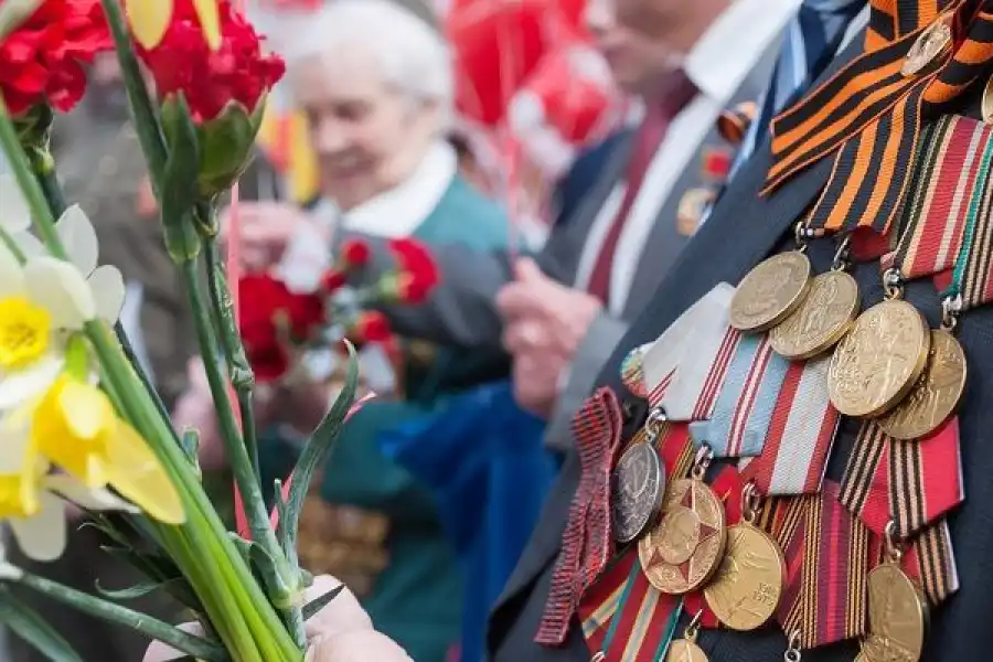 Ветеранам и вдовам фронтовиков установили разные выплаты в канун 9 мая 