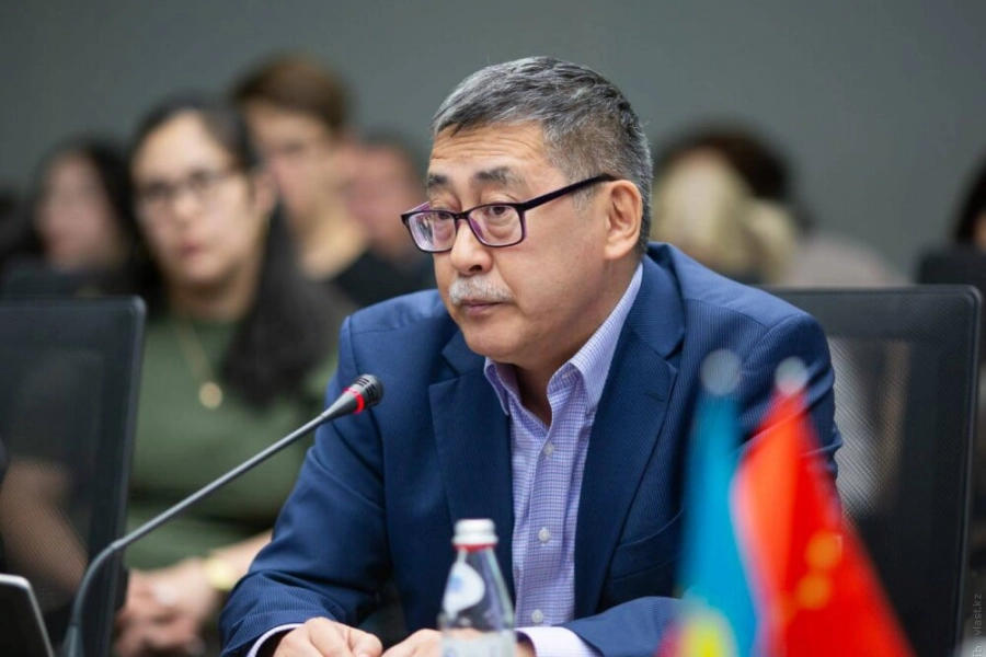 Выдвинут третий кандидат в президенты Казахстана 
