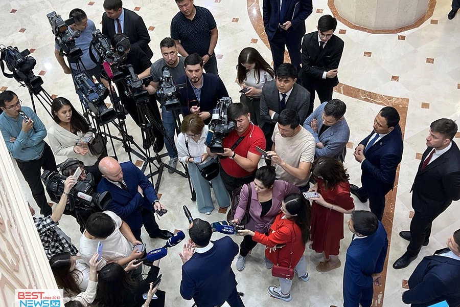 «Нельзя…»: Премьер-Министр рассказал, как должны измениться пресс-секретари госорганов Казахстана 