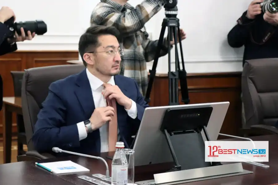 Депутаты предложили главе МЦРИАП отправиться в ЦОН как простого гражданина 