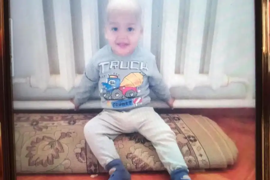 В Атырауской области 700 человек ищут пропавшего 1,5-годовалого мальчика 