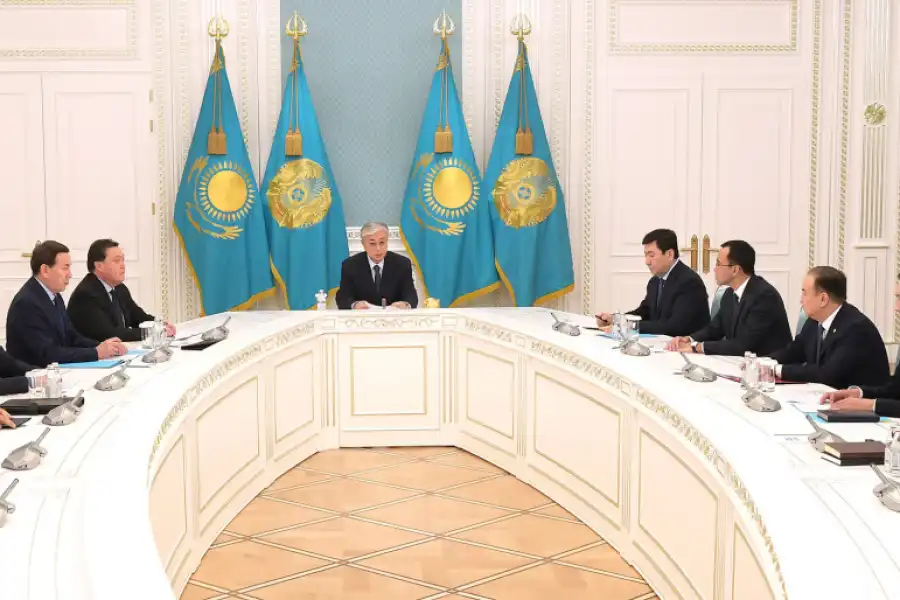 Токаев поручил проверить авиакомпании и законность застройки возле аэропорта Алматы 