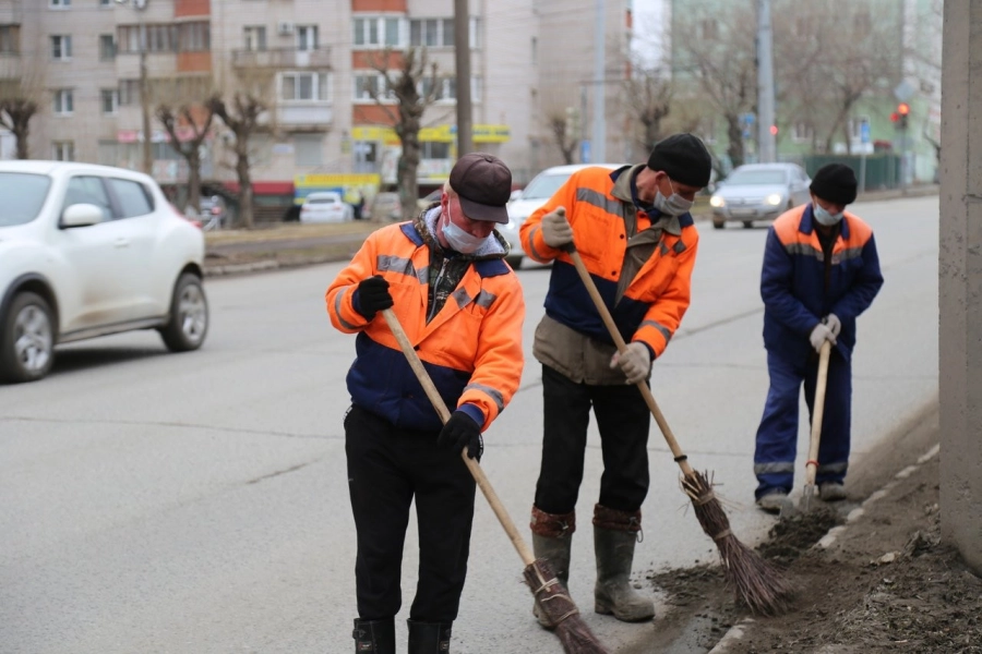 Семейных дебоширов в Казахстане отправят убирать улицы и мусор 