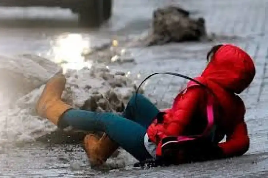 "Некоторых госпитализировали": 160 человек обратились в травмпункты в Нур-Султане 