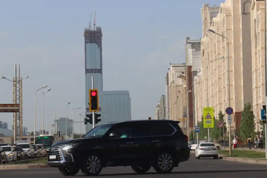 Жара, местами дожди: погода по Казахстану на выходные 