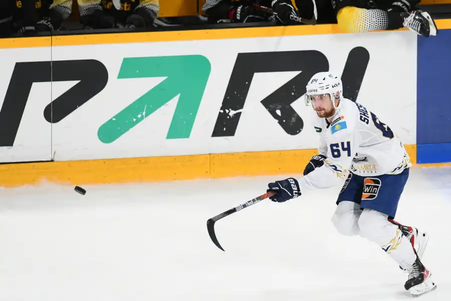 Где и во сколько смотреть матч Локомотив-Барыс 