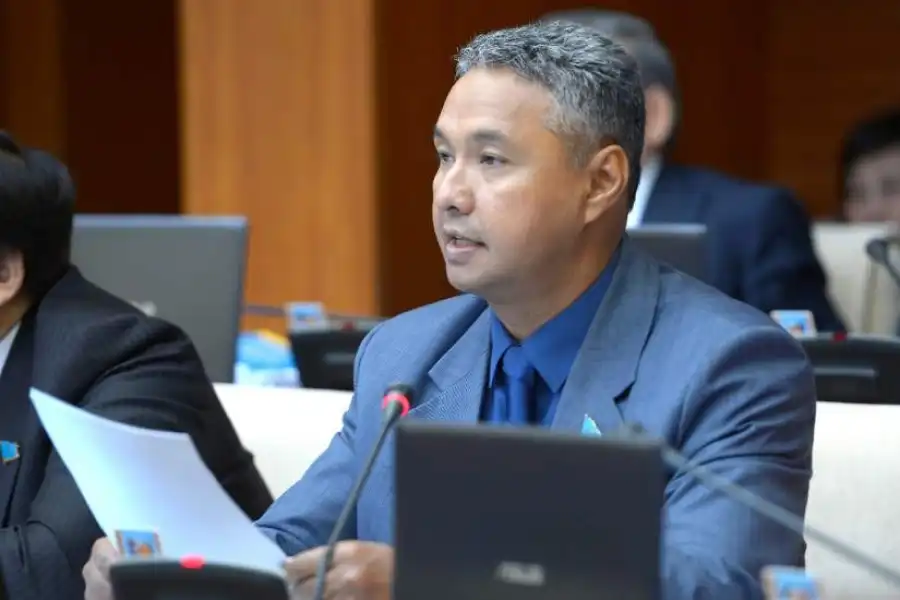 «Право быть услышанными»: Мажилис утвердил права парламентской оппозиции 