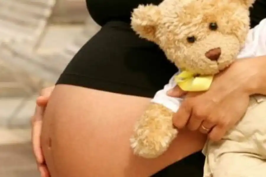 Депутаты Мажилиса не разрешили аборты подросткам без согласия родителей 