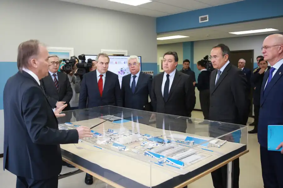 Сладкий старт: Мамин запустил в Таразе кондитерскую линию и посетил объекты 