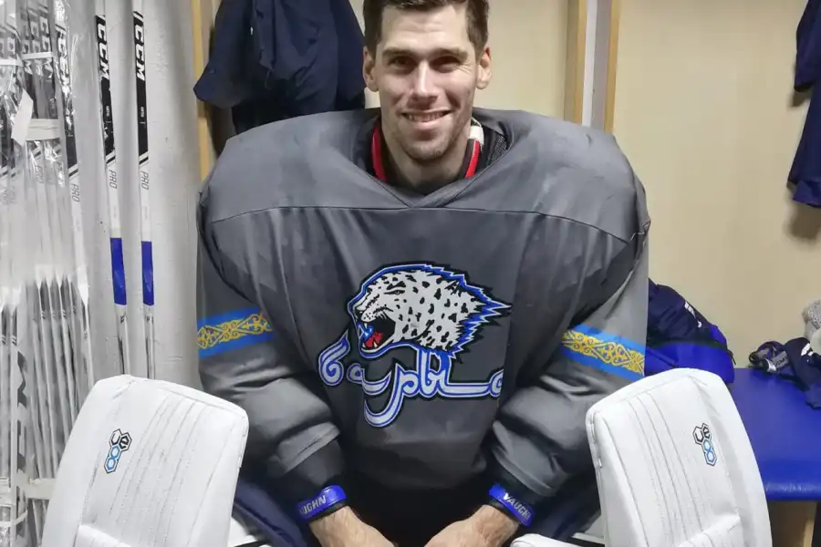 Заездили: В Барысе не стали менять вратаря перед матчем с Авангардом 