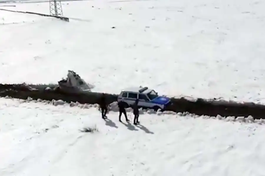 Полиция Нур-Султана показала погоню за нарушителями границы блокпостов  