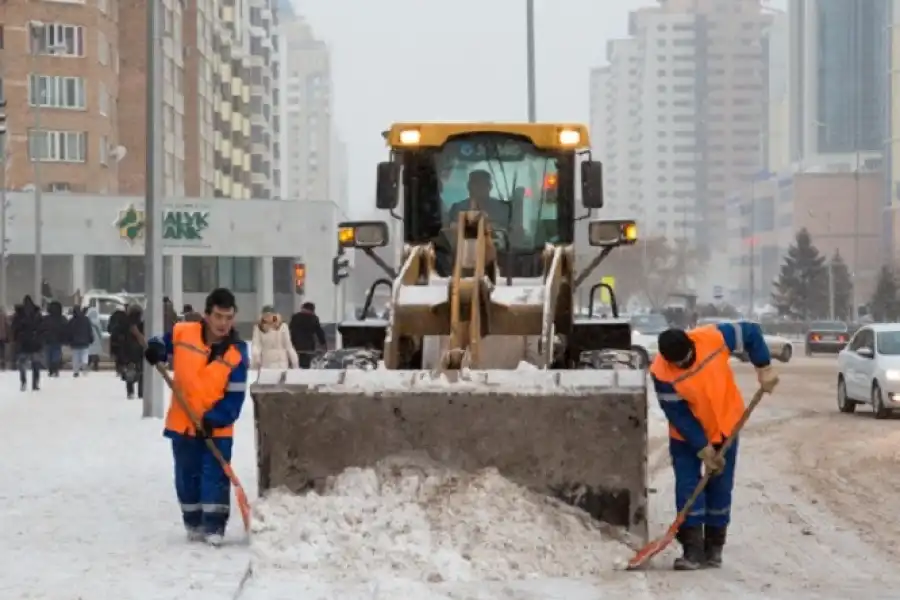 Коммунальщикам пообещали премиальные за работу в праздники 