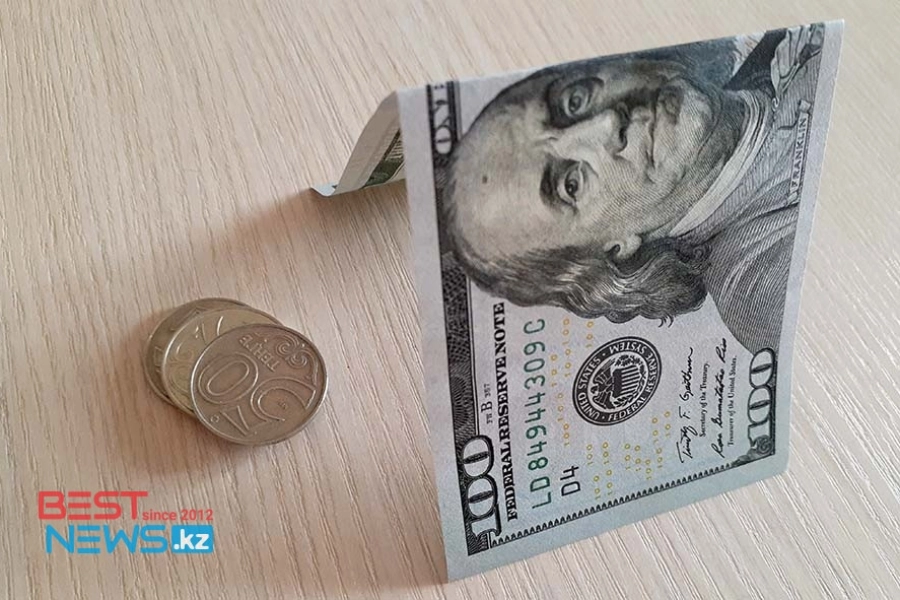 В Казахстане предложение доллара превышало спрос – Нацбанк 