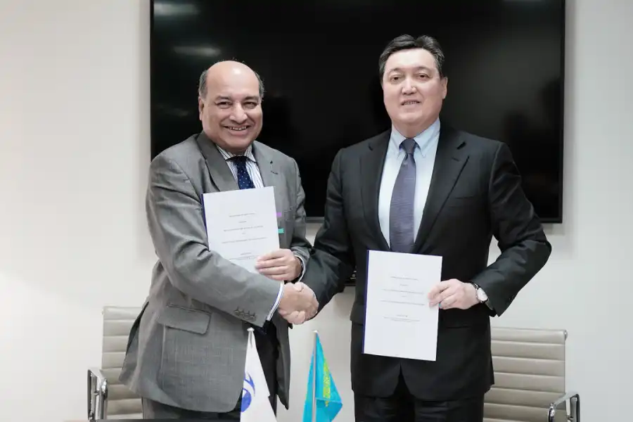 Премьер-Министр РК Мамин и президент ЕБРР Чакрабарти подписали документ о модернизации инфраструктуры здравоохранения РК 