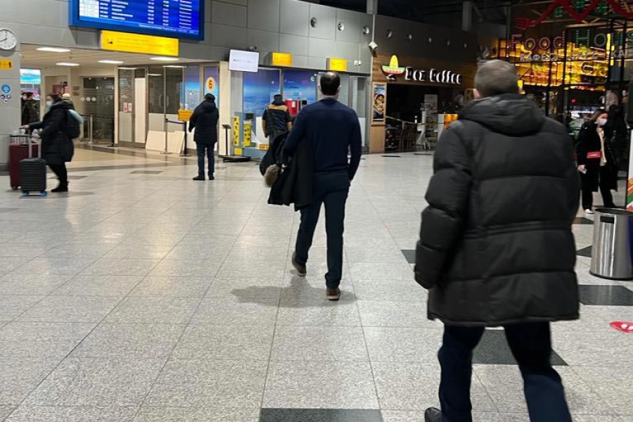 Первые пассажиры полетели из аэропорта Алматы 