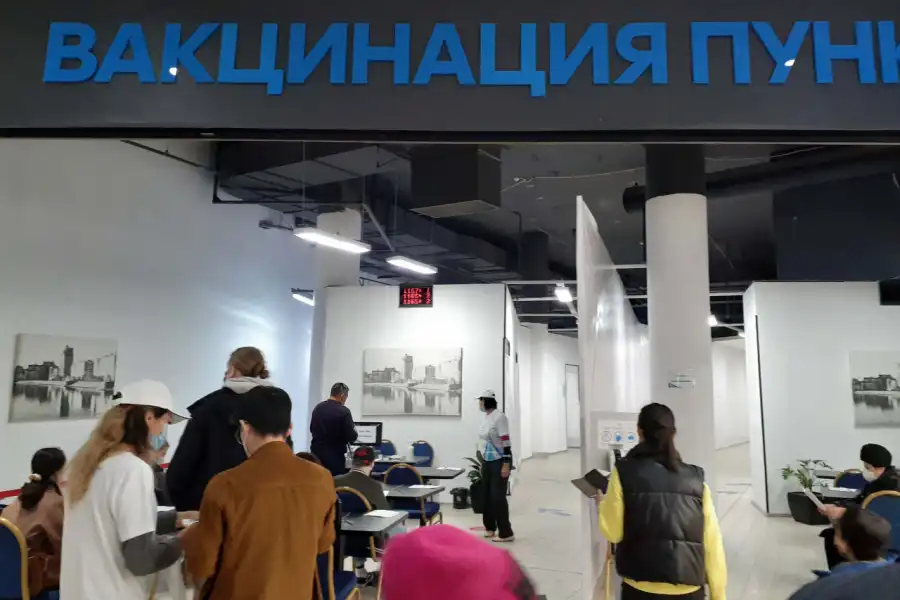 Поставка вакцин идёт по графику – Цой 