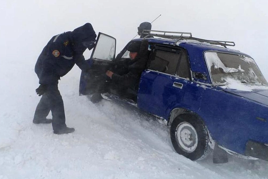 Глава МЧС Казахстана высказался о штрафах для водителей за игнорирование предупреждений спасателей 