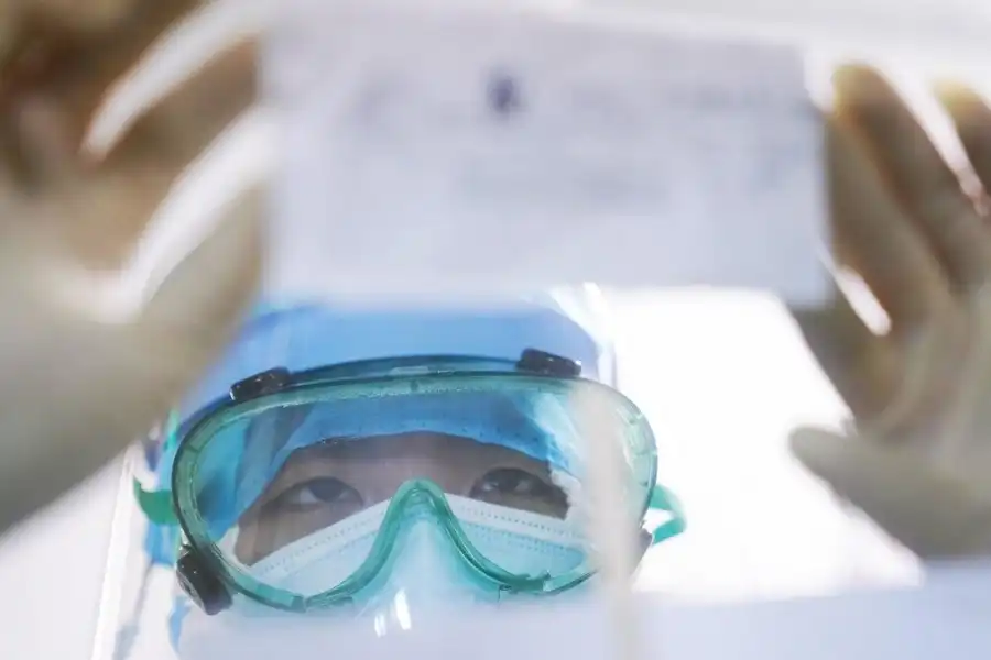 После первой пациентки с COVID19 медиков СКО перевели на усиленный режим работы 