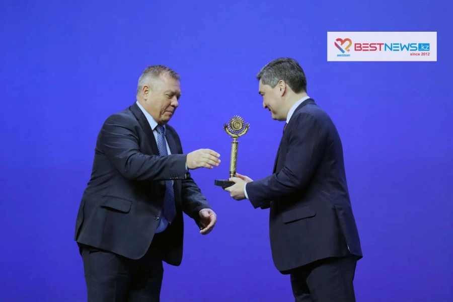 В Астане проходит ежегодная церемония "Алтын сапа" 