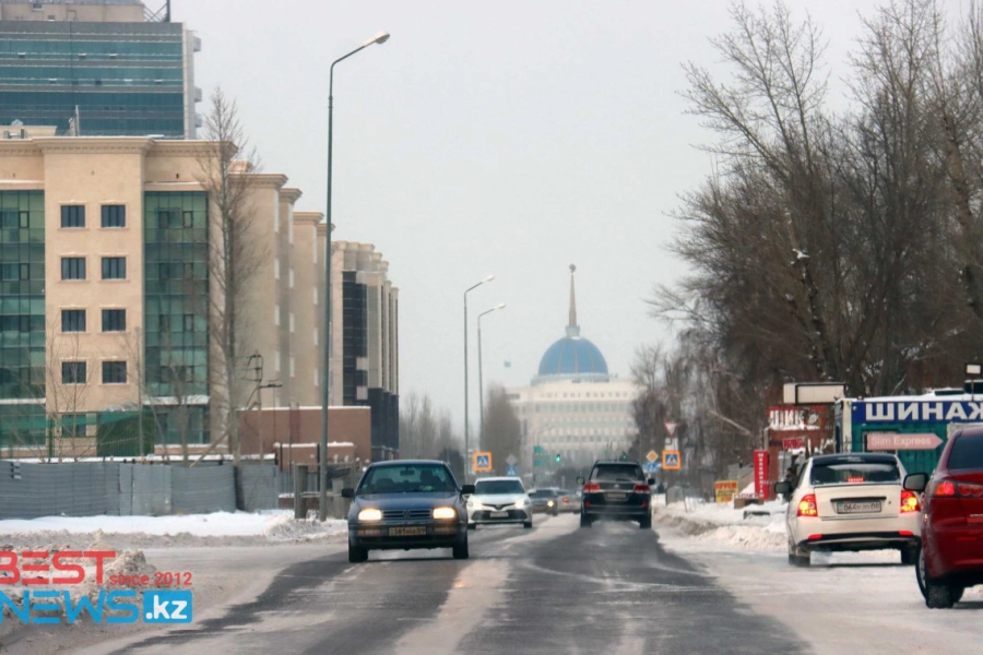 В Нур-Султане зафиксировали 80 ДТП из-за снегопада 