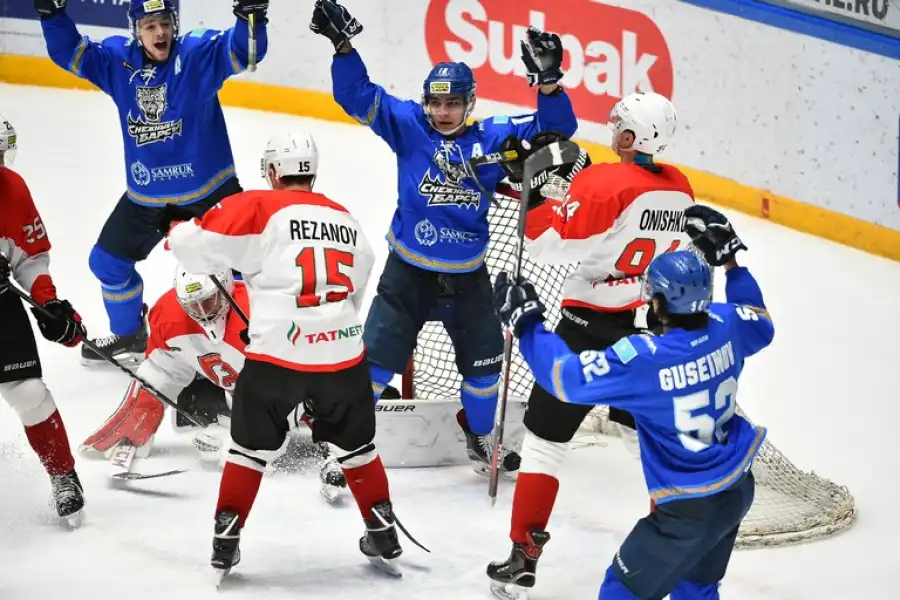 "Снежные барсы" по буллитам обыграл "Спутник" 