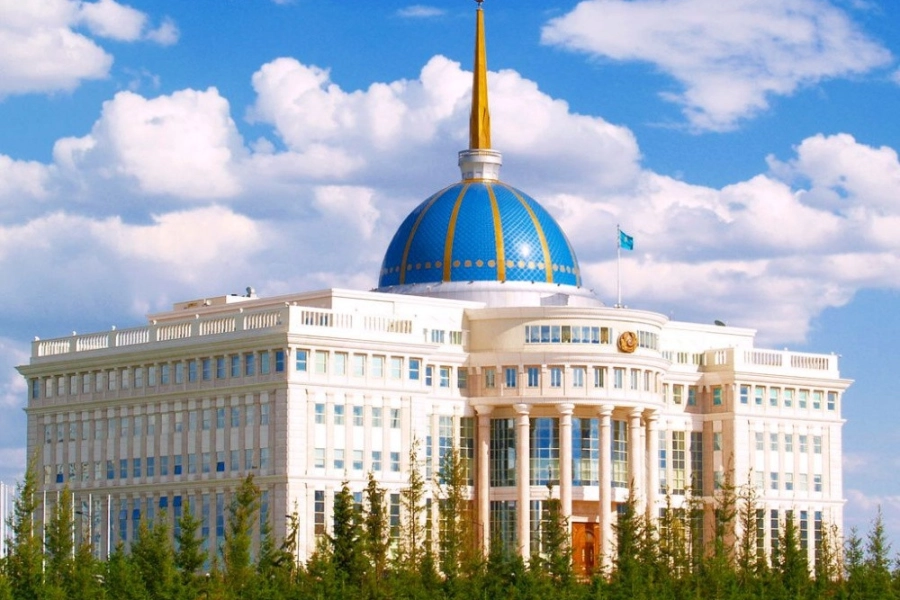 Президент Казахстана провёл встречу с министром информации и общественного развития РК 