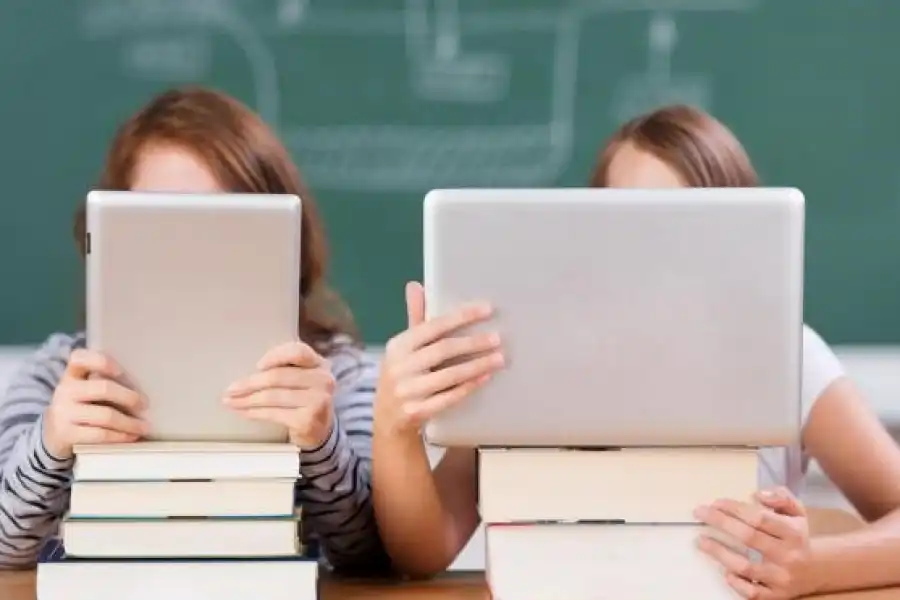 Аймагамбетов о переходе на онлайн-обучение: «Прошу отнестись с пониманием…» 