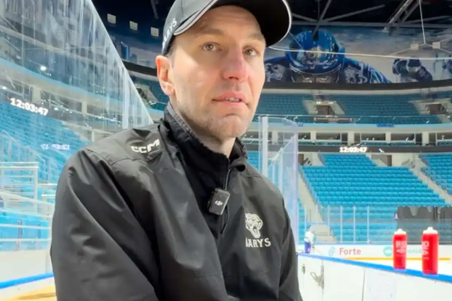 Дэвид Немировски извинился перед болельщиками Барыса 