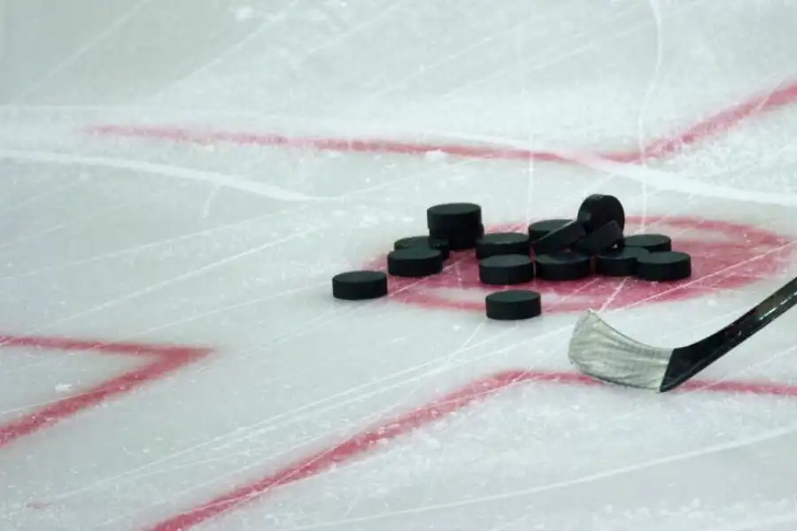 Канадки "отгрузили" финкам 11 шайб на Олиимпиаде-2022 