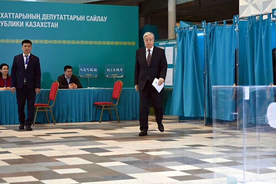 Президент Казахстана проголосовал на выборах 