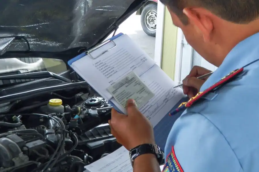 МВД Казахстана запускает "Прямую линию" для регистрации авто  