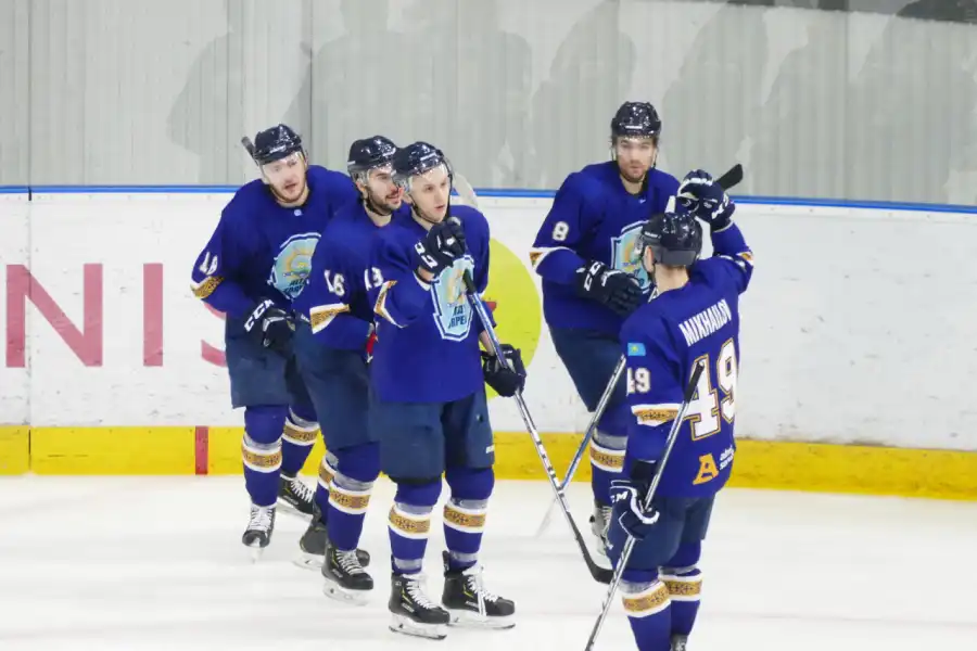 Аким ВКО рассказал, где тренируется «Торпедо» и зачем хоккеисты поедут во Францию 