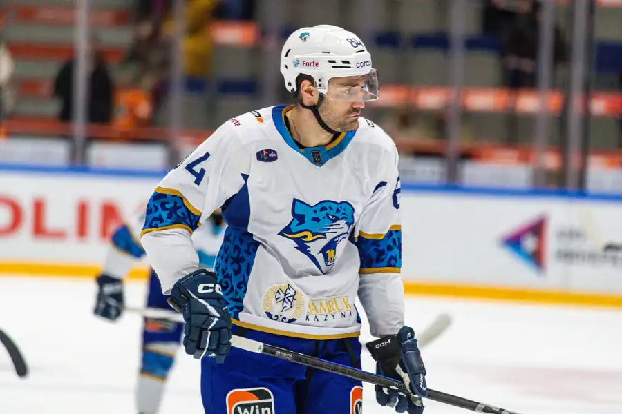 Состав Барыса на последний выездной матч в чемпионате КХЛ 