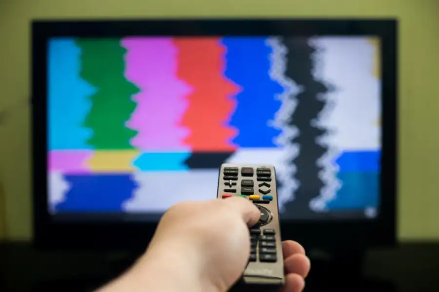 Казахстанцев предупредили о приостановке работы ТВ и радио 