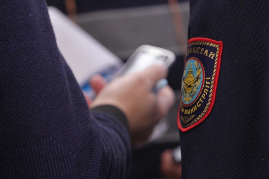 Полицейские Казахстана есть в 7,5 тысячи чатах с КСК и жильцами 