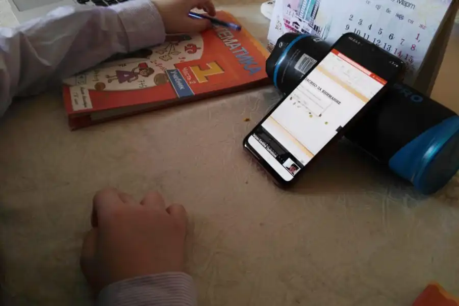 В школах Казахстана прошли пробные дистанционные уроки 